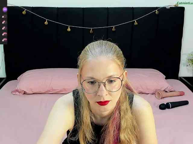 CatmintLush webcam