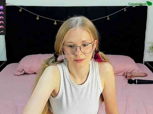 CatmintLush webcam