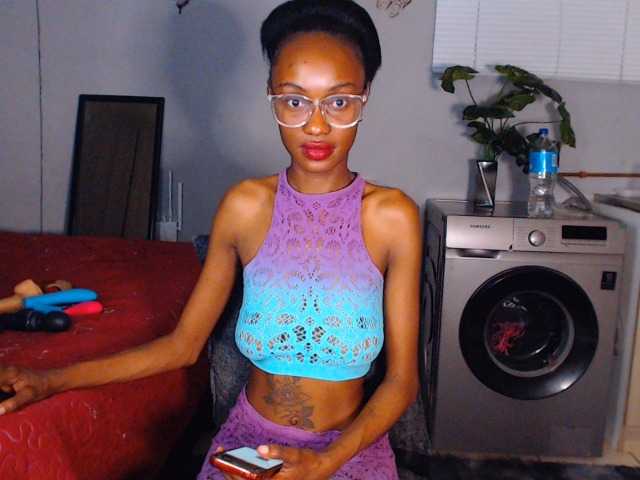 Sexybellaa22, live now on BongaCams