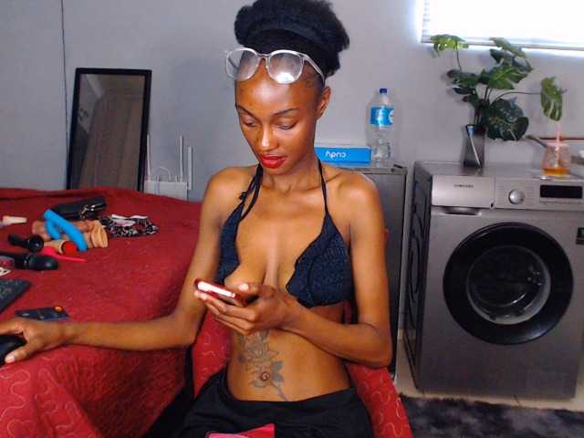 Sexybellaa22 live cam preview