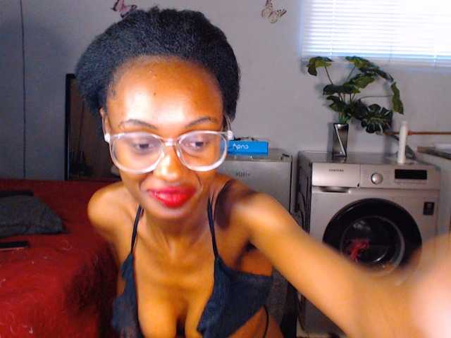 Sexybellaa22 webcam bongacams model stream image