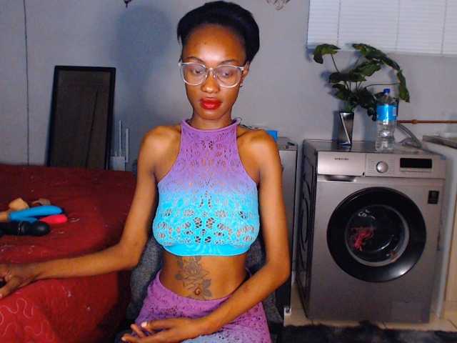 Sexybellaa22, en directo ahora en BongaCams