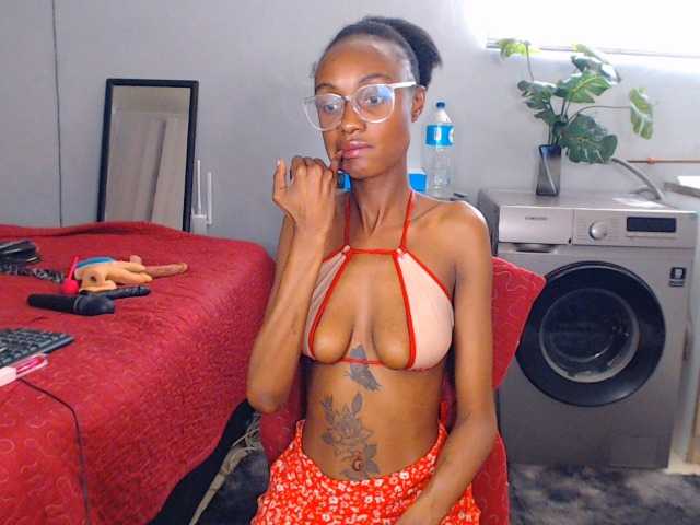Sexybellaa22 live cam on BongaCams