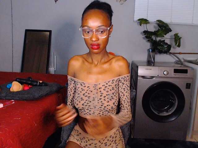 Sexybellaa22 live cam on BongaCams