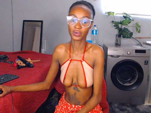 Sexybellaa22 live cam on BongaCams