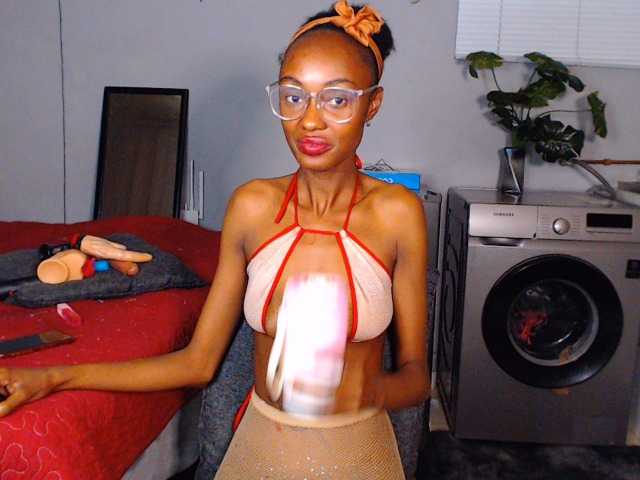 Sexybellaa22 live cam on BongaCams