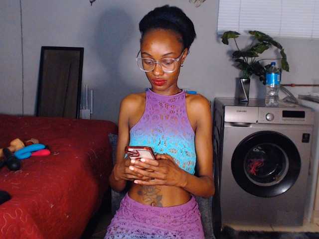 Sexybellaa22, live now on BongaCams