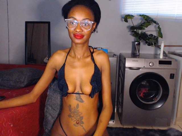 Sexybellaa22 webcam bongacams model stream image