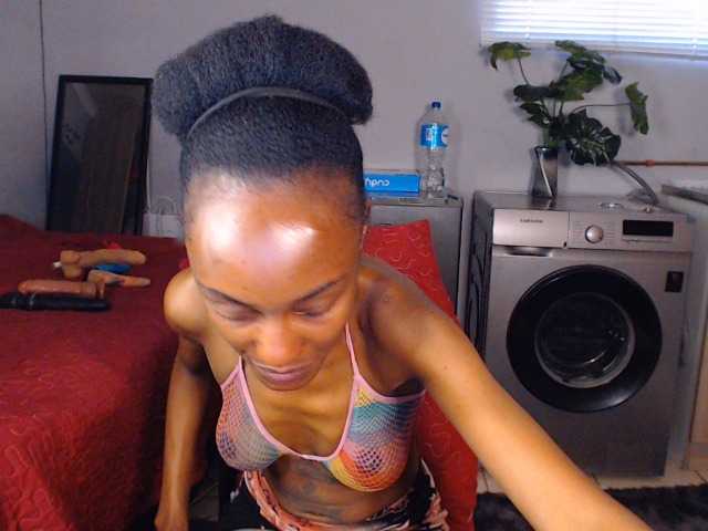 Sexybellaa22 live cam on BongaCams