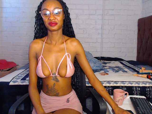 Sexybellaa22 live cam on BongaCams