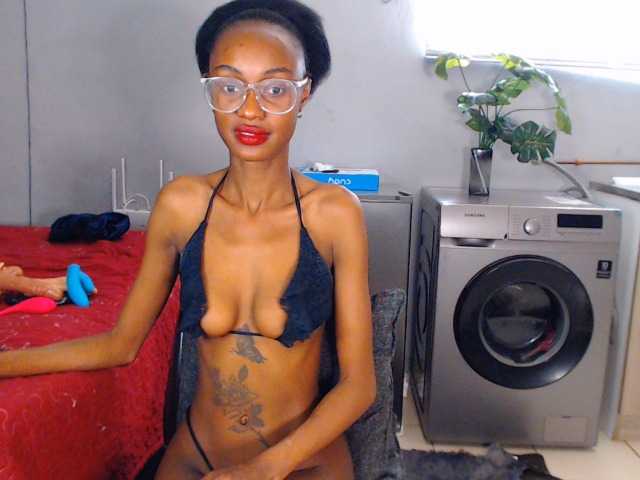 Sexybellaa22 live cam on BongaCams