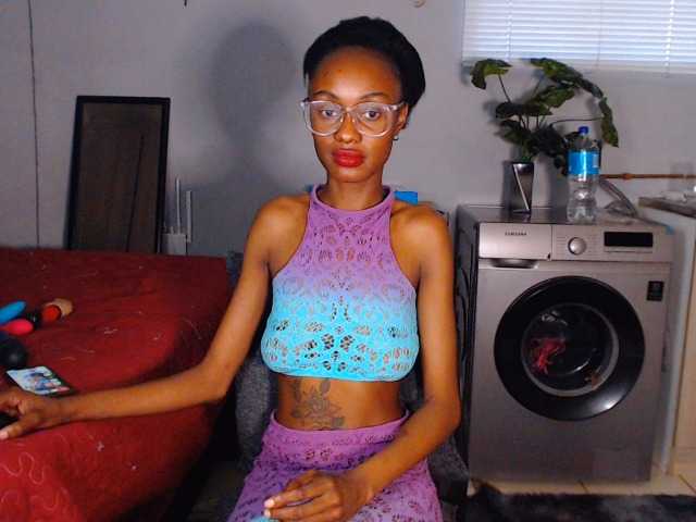Sexybellaa22, live now on BongaCams