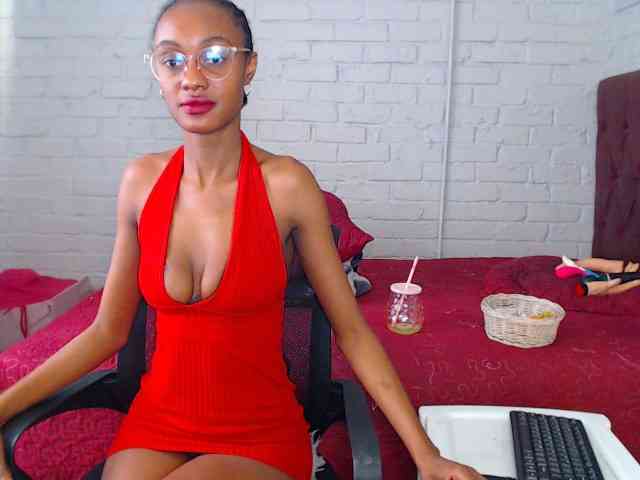 Sexybellaa22 webcam