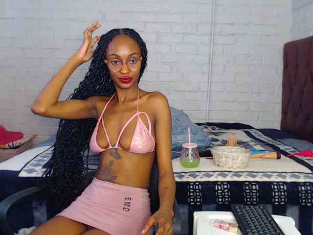 Sexybellaa22 webcam