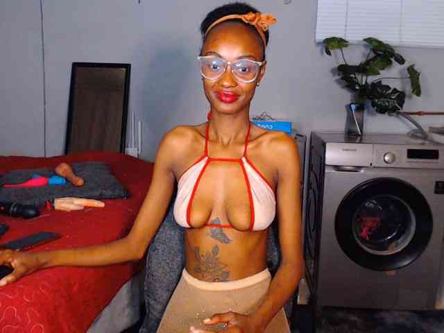 Sexybellaa22 webcam
