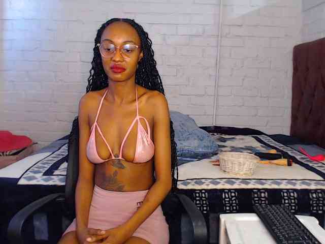 Sexybellaa22 webcam
