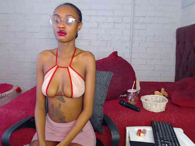 Sexybellaa22 webcam