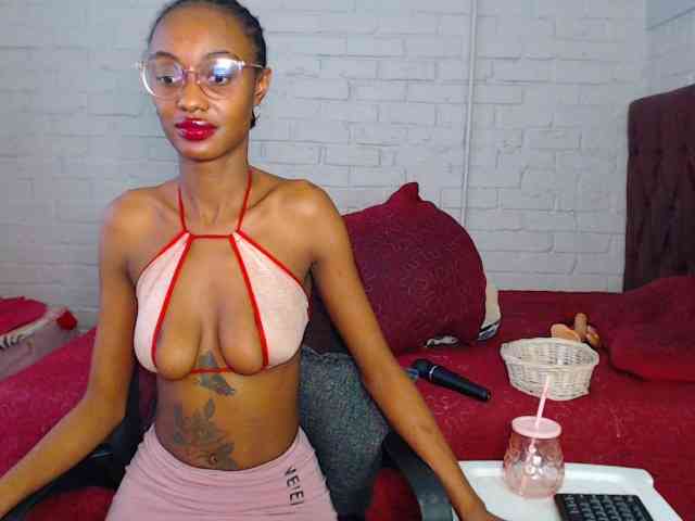 Sexybellaa22 webcam