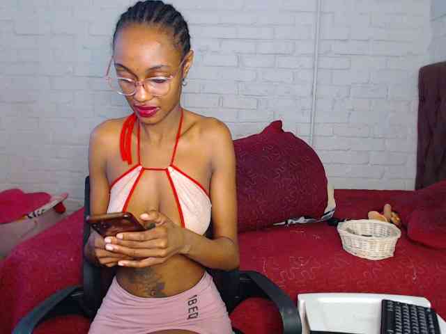 Sexybellaa22 webcam
