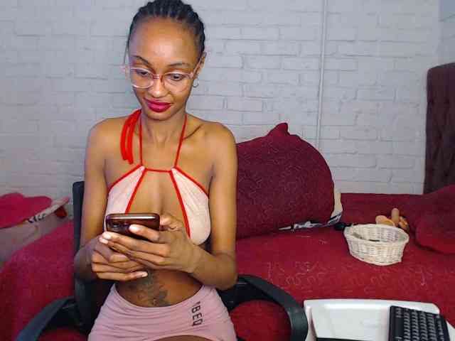 Sexybellaa22 webcam