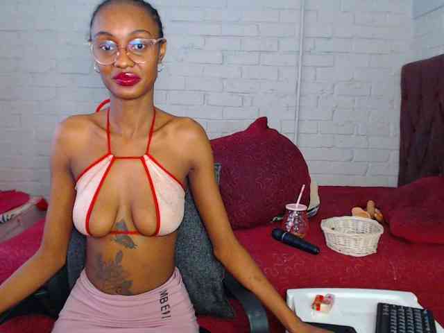 Sexybellaa22 webcam