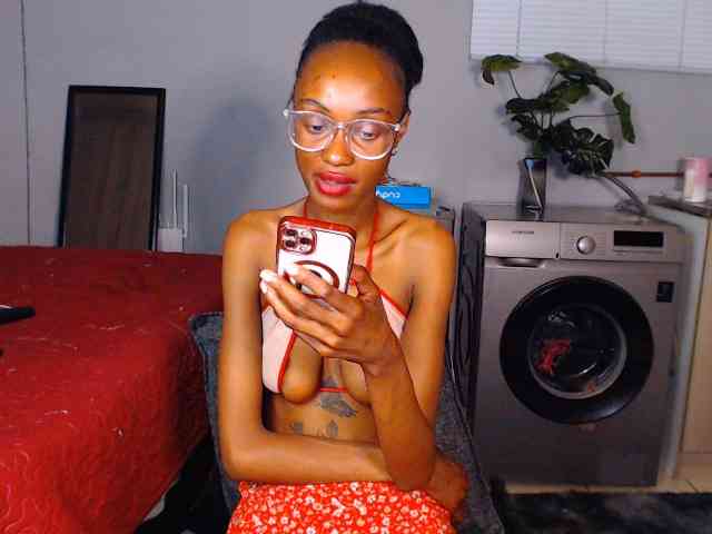 Sexybellaa22 webcam