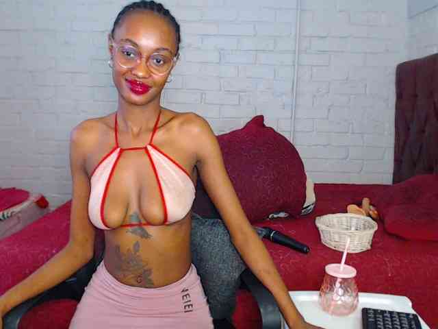 Sexybellaa22 webcam