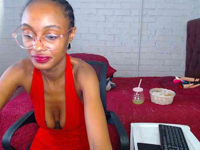 Sexybellaa22 webcam