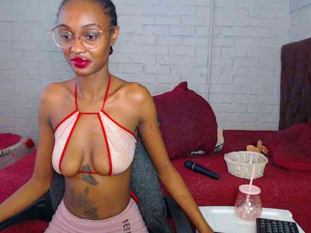 Sexybellaa22 webcam