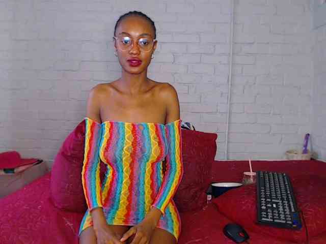 Sexybellaa22 webcam