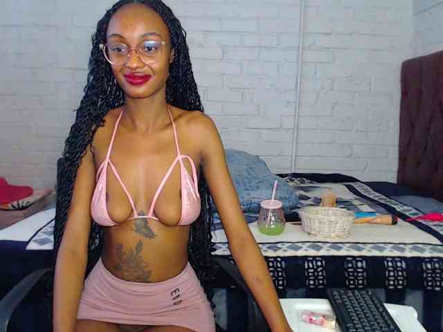 Sexybellaa22 webcam