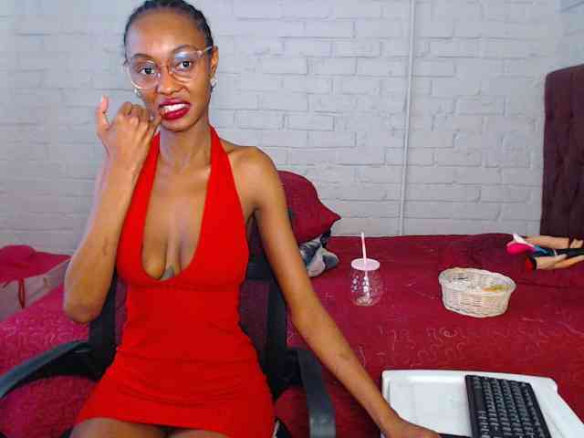 Sexybellaa22 webcam