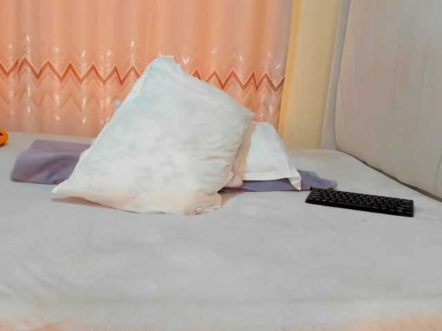 Squirtmaa008 live cam preview