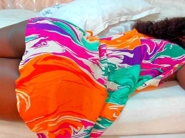 Squirtmaa008 live cam preview