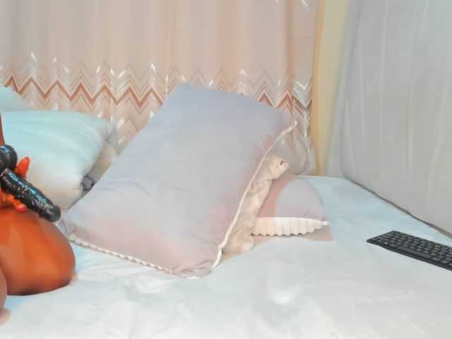 Squirtmaa008 live webcam show