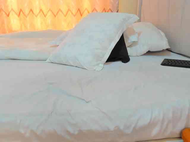 Squirtmaa008 webcam
