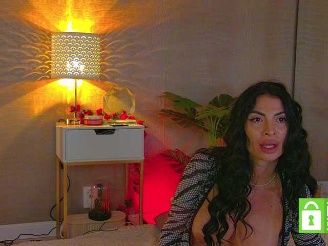 MetishaCaprice live cam on BongaCams