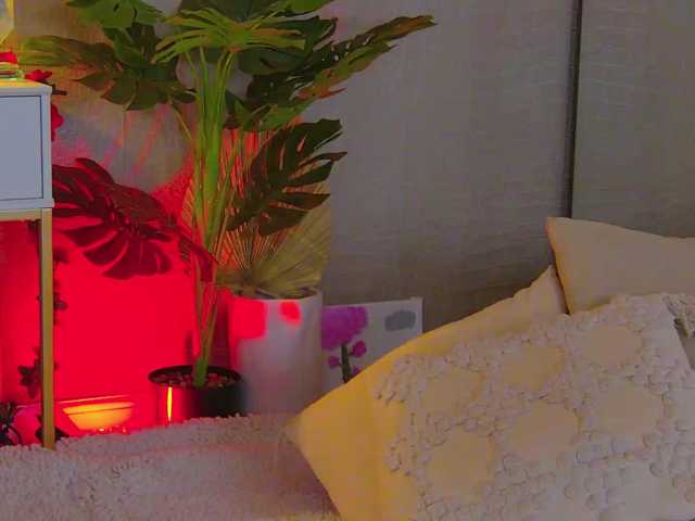 MetishaCaprice live cam on BongaCams