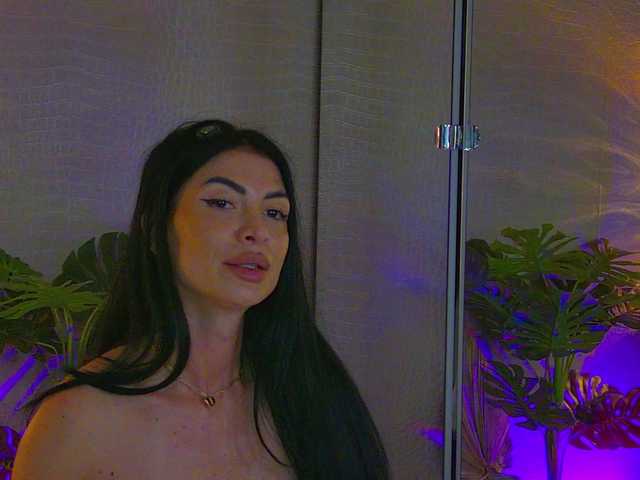 MetishaCaprice live cam on BongaCams