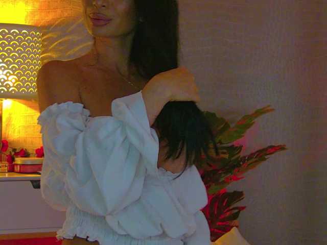 MetishaCaprice live cam on BongaCams