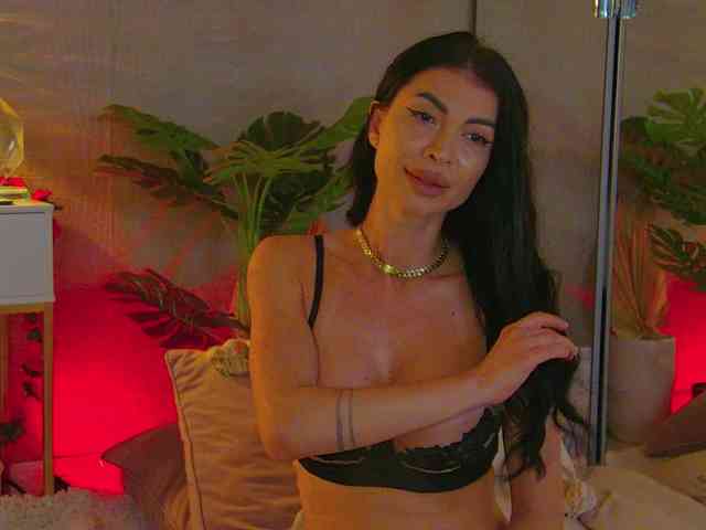 MetishaCaprice webcam