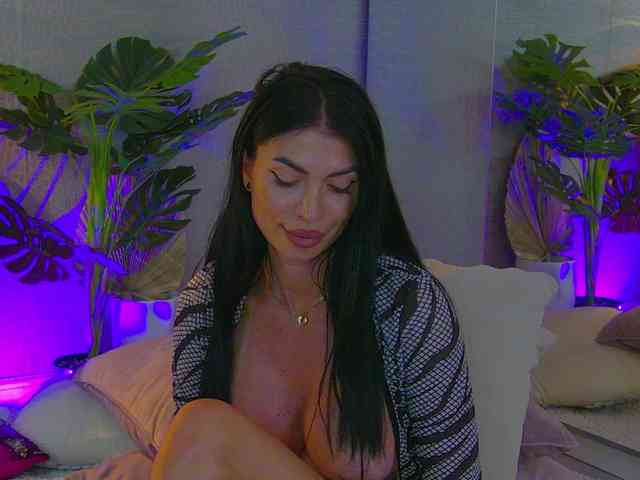 Modella: MetishaCaprice