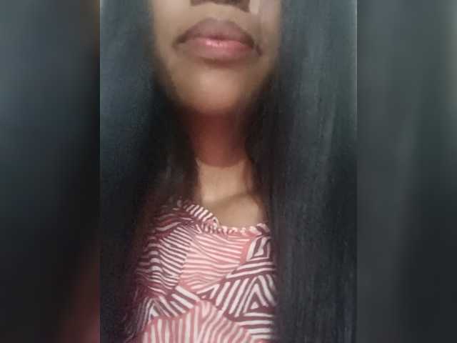 Aimeeh live cam preview