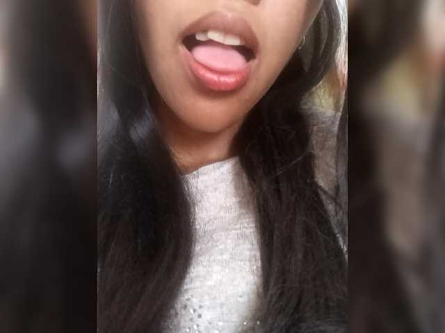 Aimeeh live cam preview