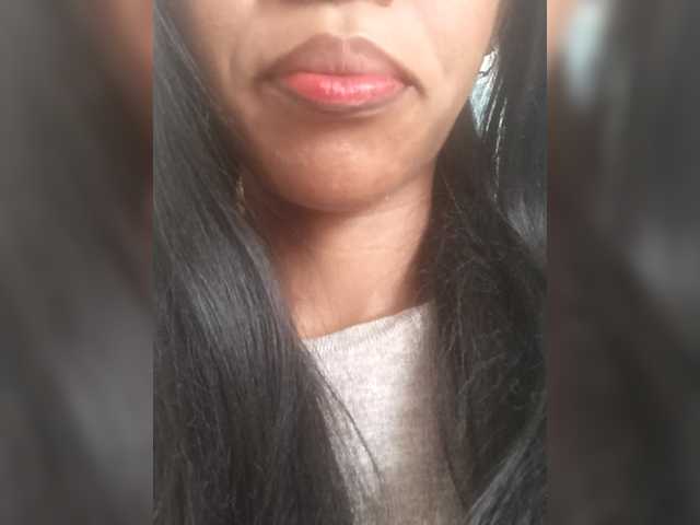 Aimeeh live cam preview