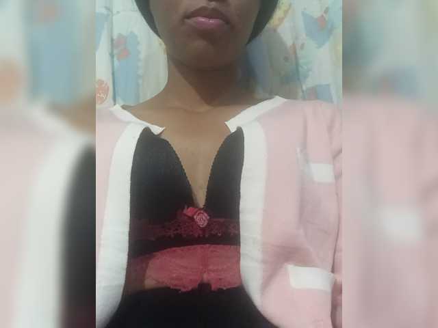 Aimeeh live webcam show