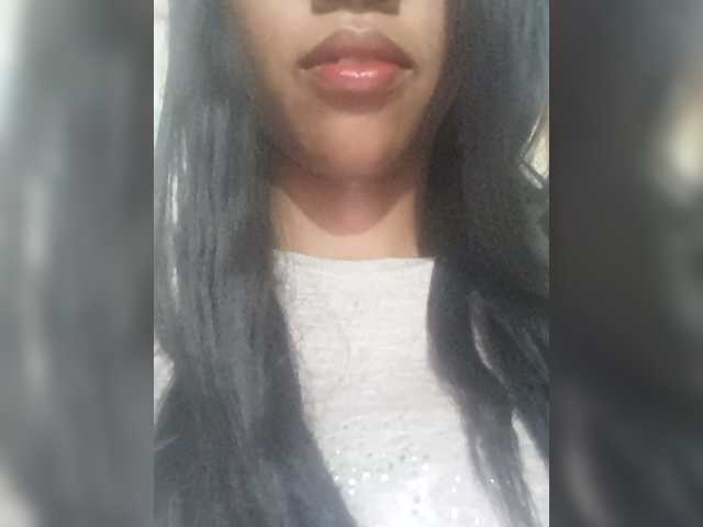 Aimeeh live cam preview