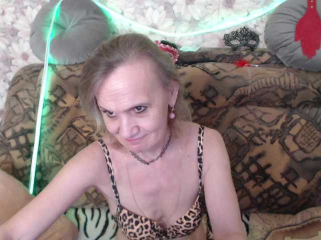 miss-bekker23 live cam on BongaCams