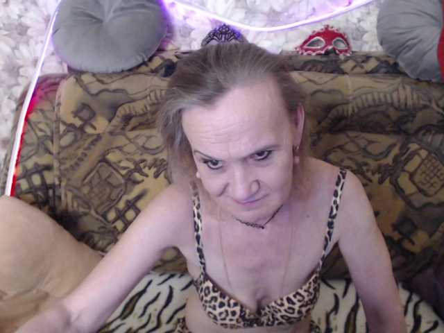 miss-bekker23 live cam on BongaCams