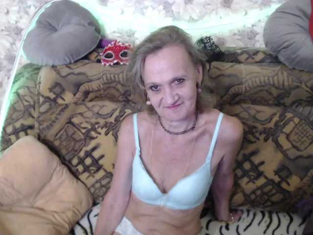 miss-bekker23 live cam on BongaCams